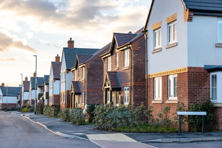 Modern new-build family homes in Bedfordshire near the East West Rail corridor